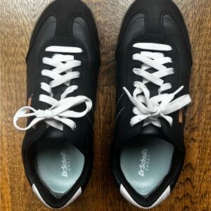 Dr. Scholl's Black and White Sneakers